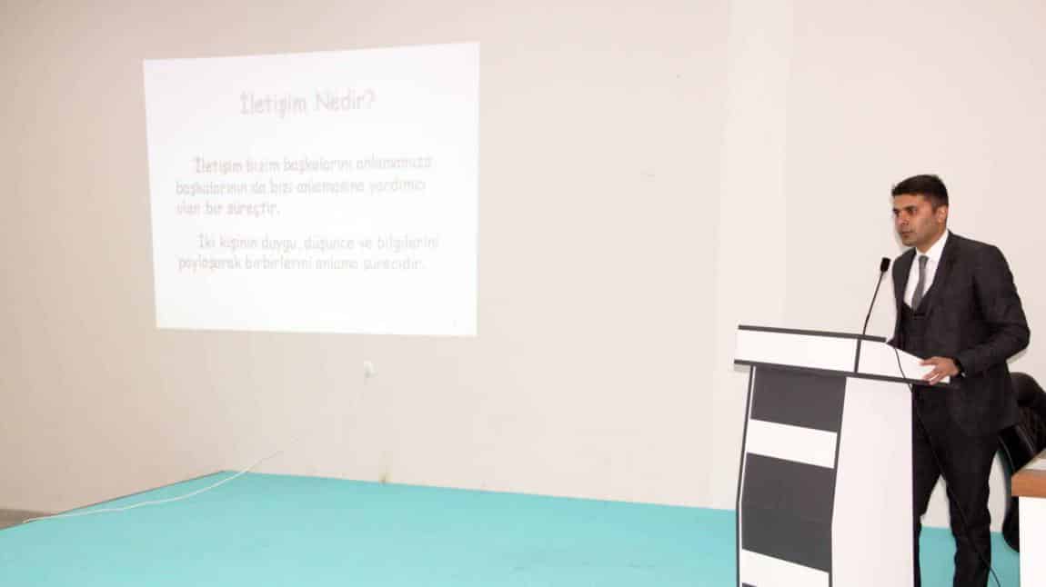 Kurum Müdürümüz Kasım İhsan POLAT  Etkili İletişim semineri verdi.